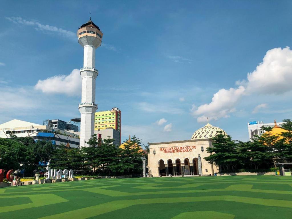 Oyo 2554 Hotel Arimbi Lama Dewi Sartika Bandung Kültér fotó