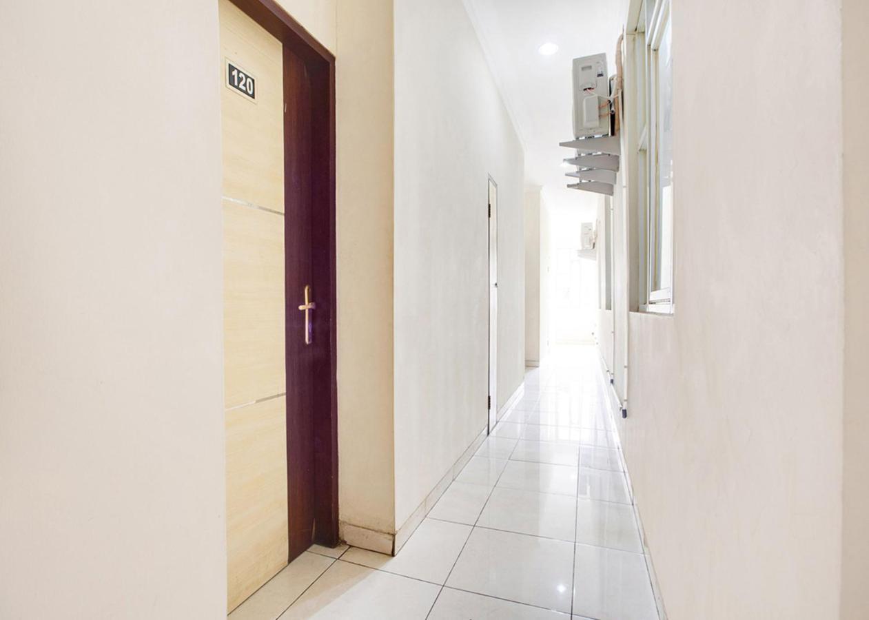 Oyo 2554 Hotel Arimbi Lama Dewi Sartika Bandung Kültér fotó