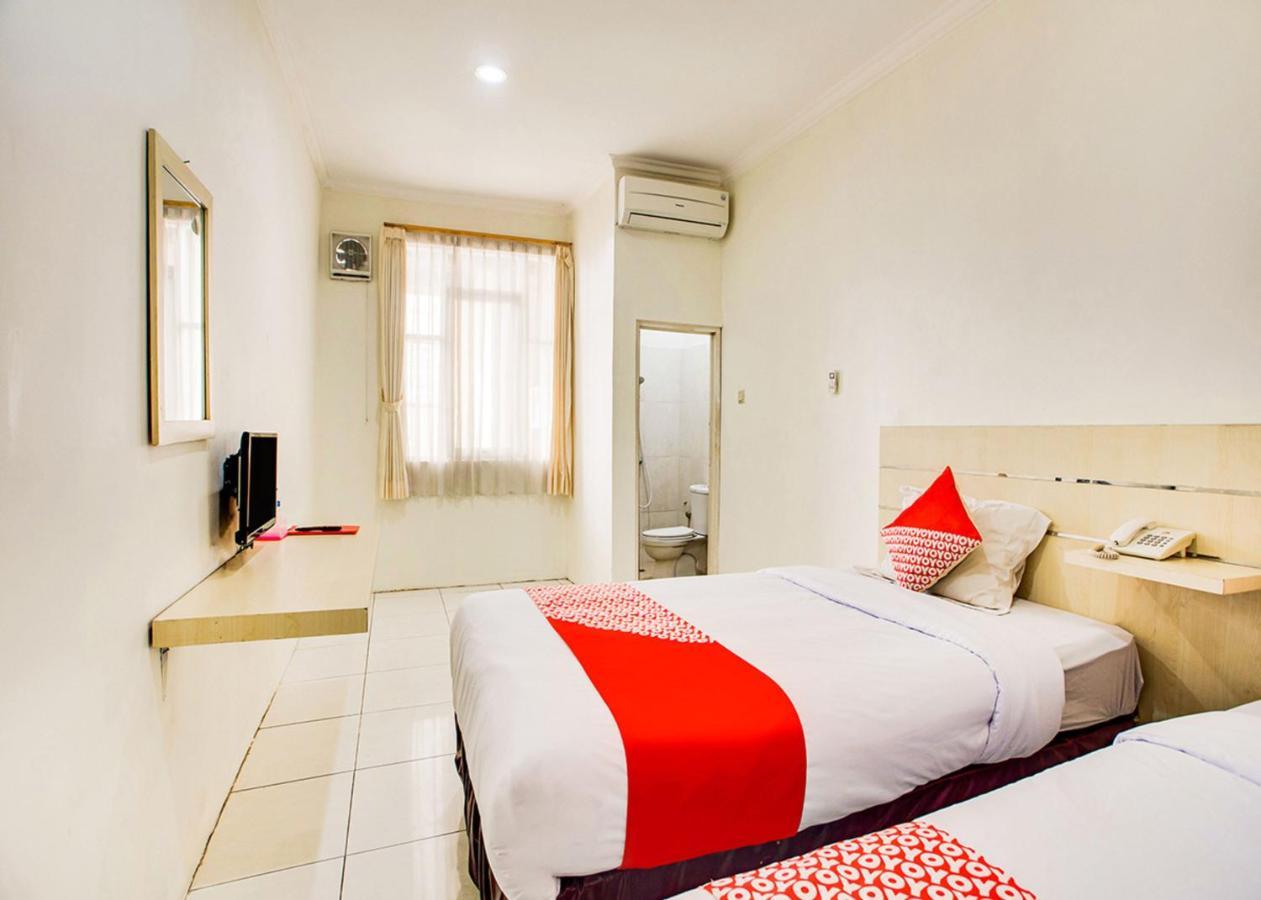 Oyo 2554 Hotel Arimbi Lama Dewi Sartika Bandung Kültér fotó