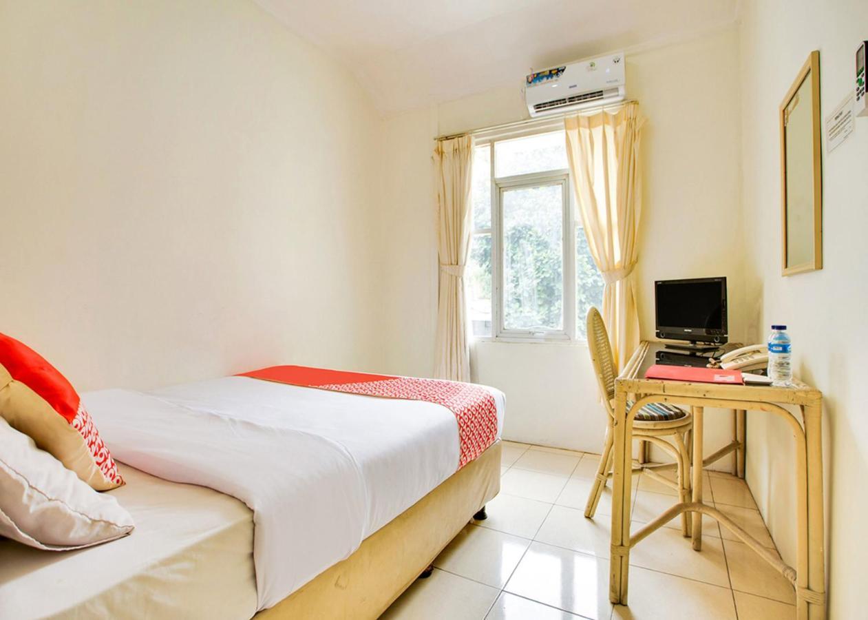 Oyo 2554 Hotel Arimbi Lama Dewi Sartika Bandung Kültér fotó