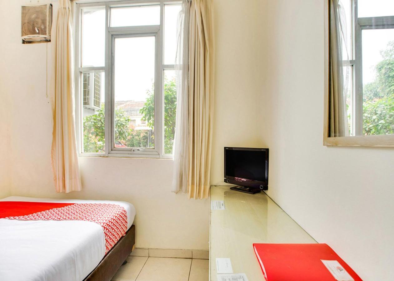 Oyo 2554 Hotel Arimbi Lama Dewi Sartika Bandung Kültér fotó