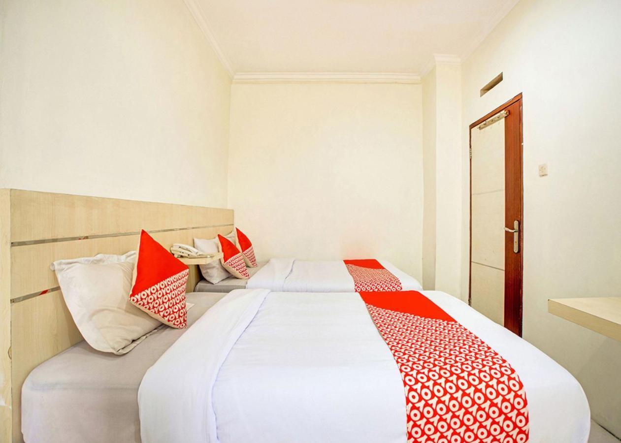 Oyo 2554 Hotel Arimbi Lama Dewi Sartika Bandung Kültér fotó